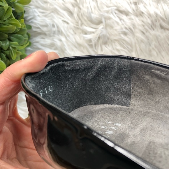 Stuart Weitzman Serina black patent pumps KK - Picture 9 of 9